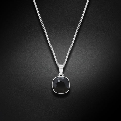Sudraba kulons "Apžilbinošs Mirdzums (Jet)" ar Swarovski™ kristāliem